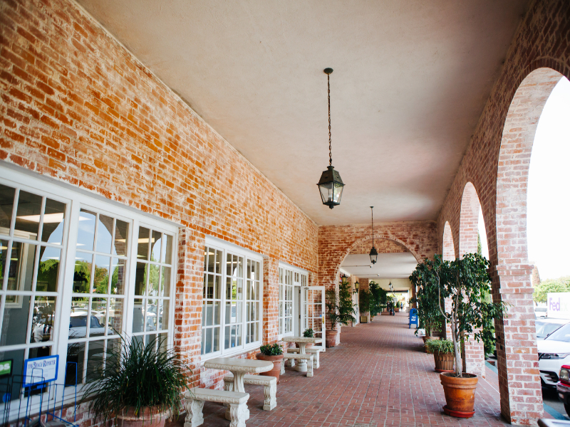 malaga cove dining room capacity